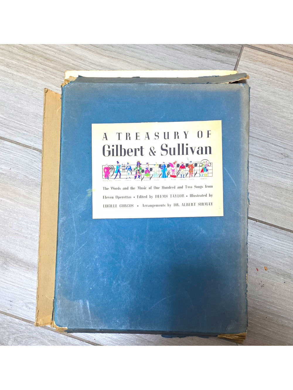 Simon and Schuster A Treasury of Gilbert & Sullivan Collection/Song Book Voice